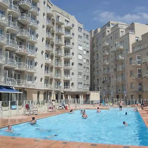 Met Zeezicht En Verwarmd Zwembad Apartment Ostende